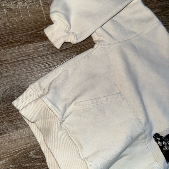 🖤✨ Zara Kids Graphic Hoodie – Size 6/7 ✨🖤 - Picture 3 of 11